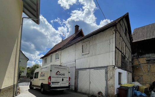Charmantes Einfamilienhaus mit Scheune und Garage. 450 qm Grundstück! BESTLAGE