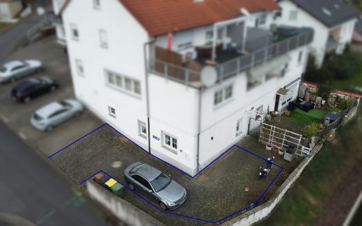 Sehr gut gepflegte 4-Zimmer-Eigentumswohnung – Ein Haus im Haus!