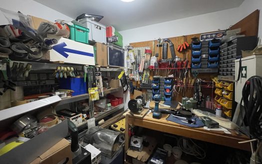 Sehr gut gepflegte 4-Zimmer-Eigentumswohnung – Ein Haus im Haus!