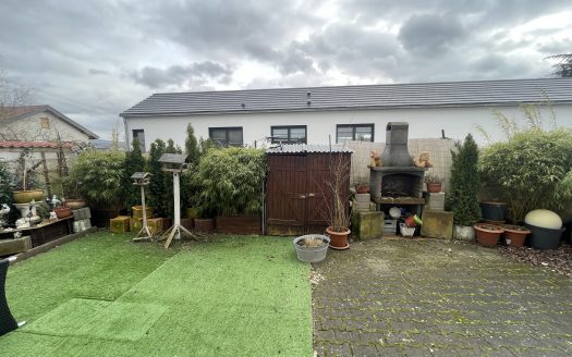 Sehr gut gepflegte 4-Zimmer-Eigentumswohnung – Ein Haus im Haus!