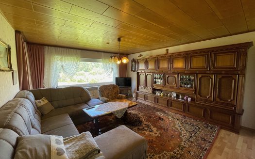 Freistehendes Mehrgenerationenhaus auf Sonnengrundstück!