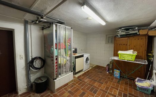 Freistehendes Mehrgenerationenhaus auf Sonnengrundstück!