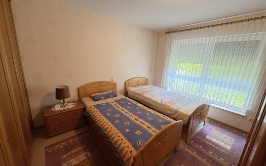 Seltene Gelegenheit – Zwei Wohnungen, ein Preis!