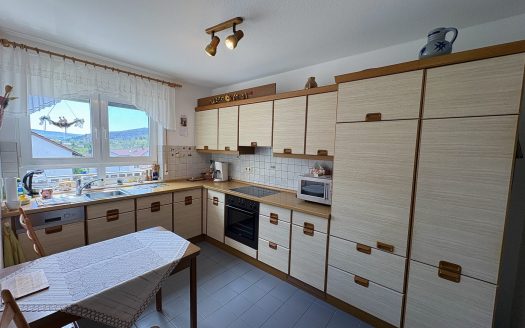 Seltene Gelegenheit – Zwei Wohnungen, ein Preis!