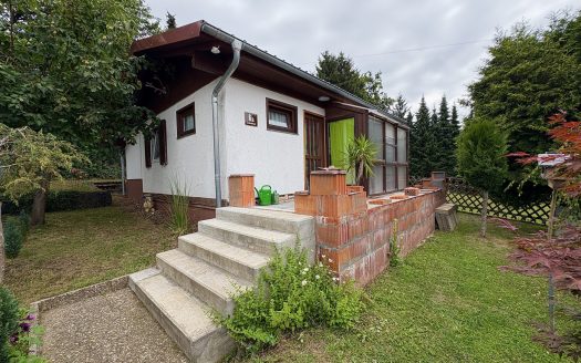 Kleines Paradies im Grünen – Wochenendhaus mit Charme!