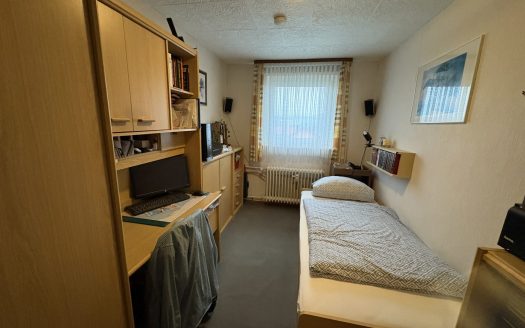 Vier Reihenhäuser mit Potenzial – Sanierungsbedürftiges Mehrfamilienobjekt!