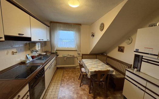 Vier Reihenhäuser mit Potenzial – Sanierungsbedürftiges Mehrfamilienobjekt!