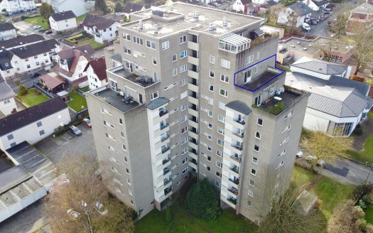 4-Zimmerwohnung mit herrlicher Dachterrasse und Balkon!