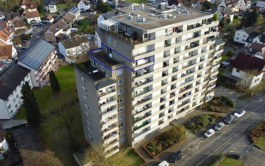 4-Zimmerwohnung mit herrlicher Dachterrasse und Balkon!