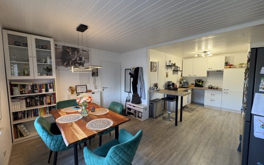 Attraktives Mehrfamilienhaus mit 8 Wohnungen + Werkstatt und Lagerhalle!