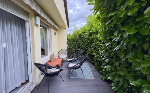 Modernisiertes Einfamilienhaus mit Einliegerwohnung und großem Garten!