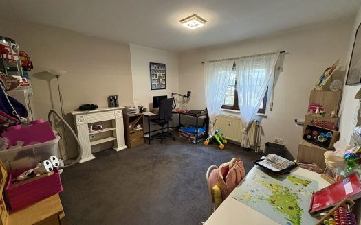 Familienfreundliches Zuhause mit viel Platz, Garten und Wohlfühlatmosphäre!