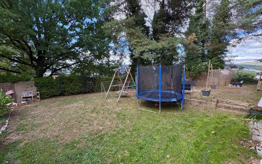 Familienfreundliches Zuhause mit viel Platz, Garten und Wohlfühlatmosphäre!
