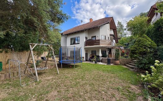 Familienfreundliches Zuhause mit viel Platz, Garten und Wohlfühlatmosphäre!