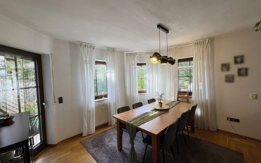 Familienfreundliches Zuhause mit viel Platz, Garten und Wohlfühlatmosphäre!